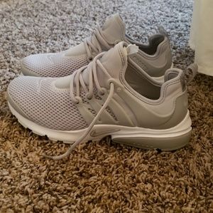 NWOT Nike Air Presto women's tennishoes
